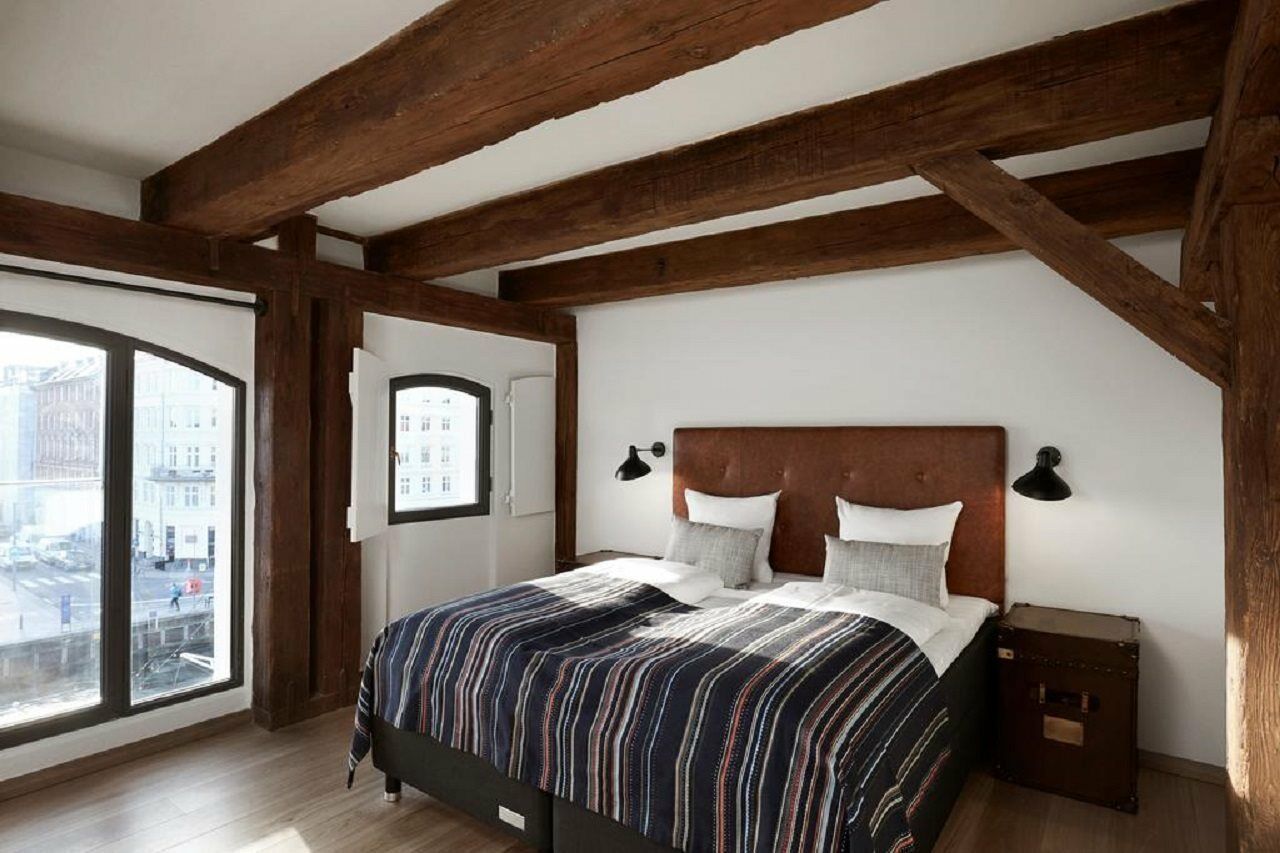 71 Nyhavn Hotel Copenaghen Esterno foto A room at the hotel