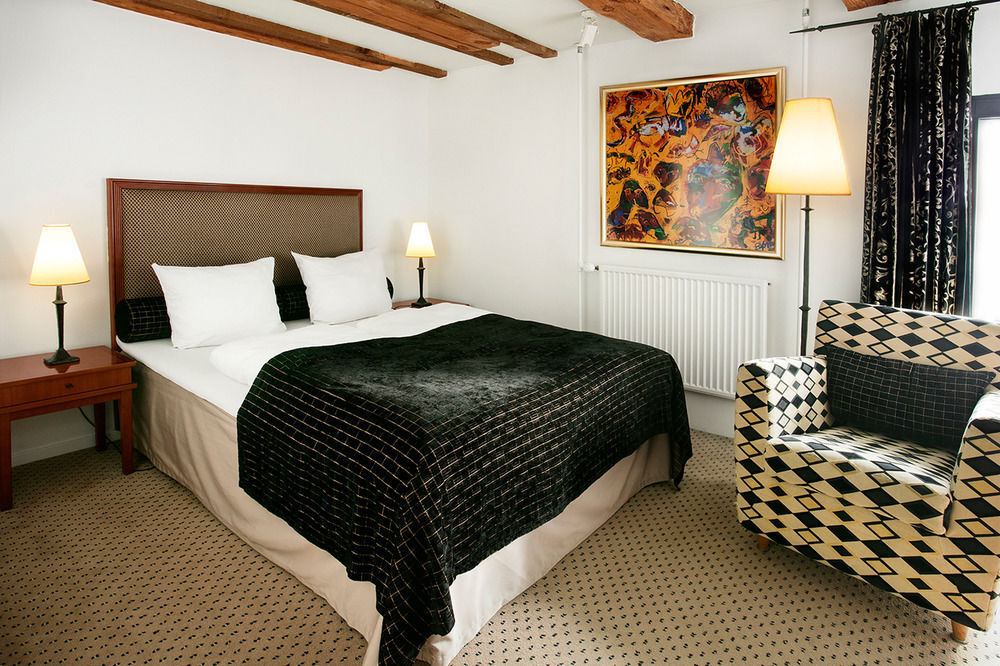 71 Nyhavn Hotel Copenaghen Esterno foto A room at the hotel
